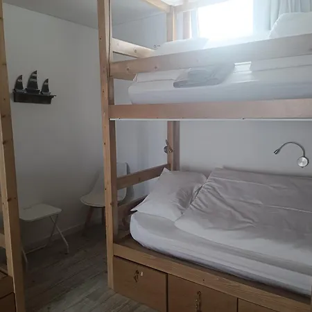 Cachinnans & ホステル ヴィラ・ド・コンデ